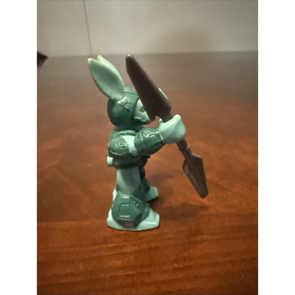 Takara‎ Hasbro Battle Beasts Hare Razing Rabbit #22 Figure And Weapon